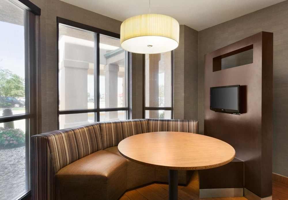 Courtyard By Marriott Bloomington Normal Hotel Eksteriør billede
