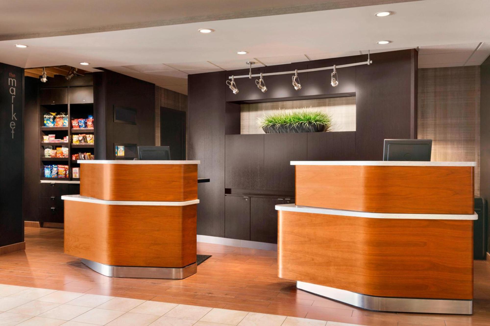 Courtyard By Marriott Bloomington Normal Hotel Eksteriør billede