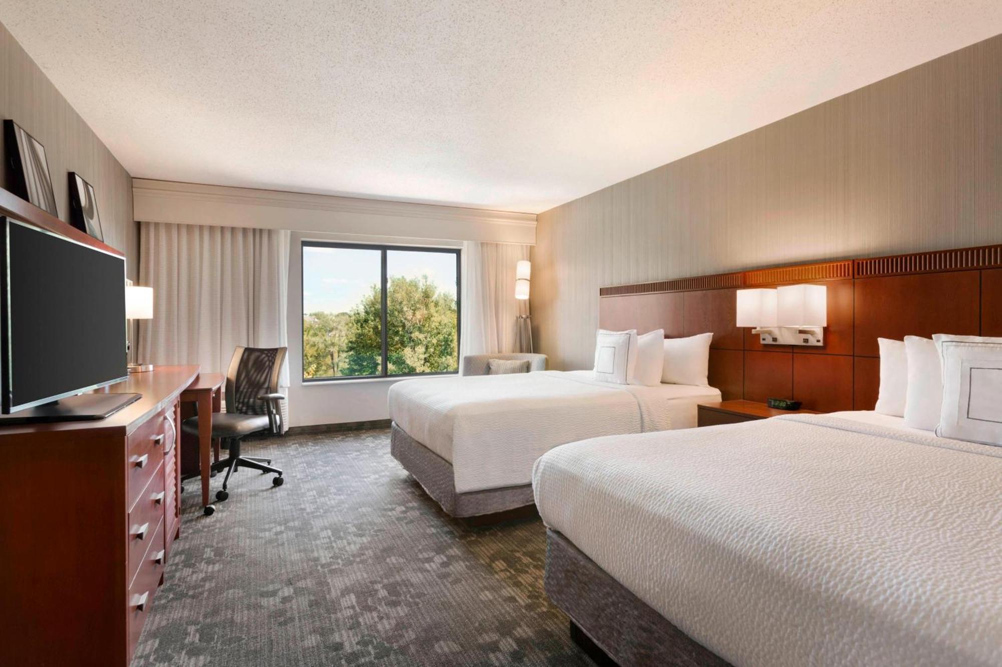 Courtyard By Marriott Bloomington Normal Hotel Eksteriør billede