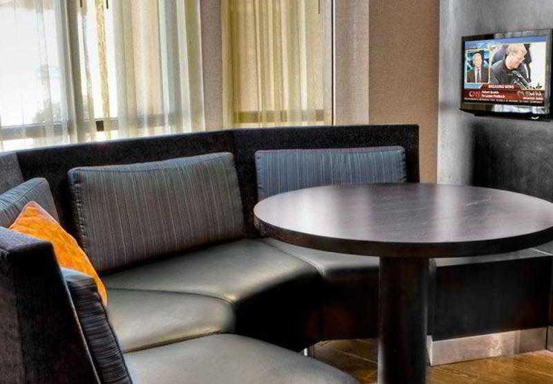 Courtyard By Marriott Bloomington Normal Hotel Interiør billede