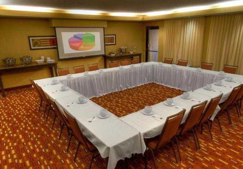 Courtyard By Marriott Bloomington Normal Hotel Faciliteter billede